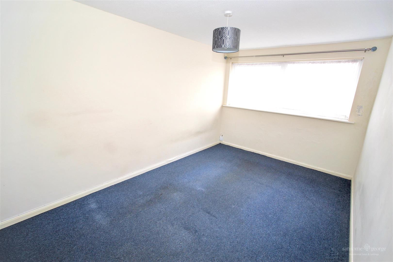 Poole Close, Tilehurst, Reading